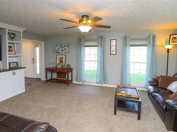 5th image of 644 Bayberry Ln