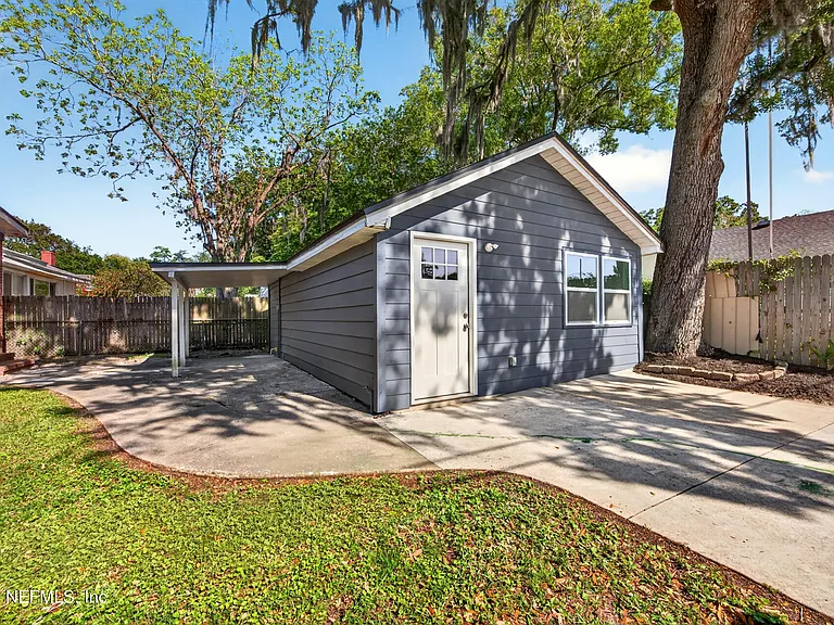 4660 French St — Photo 29