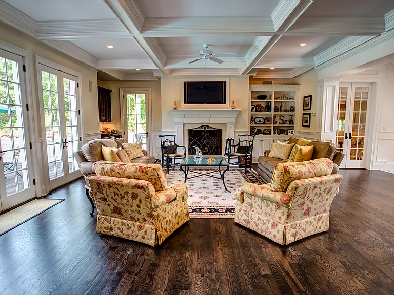 7 Southampton Hills Ct — Photo 3