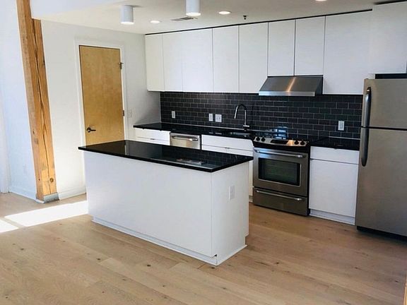 3rd image of 418 N 25th St APT 350