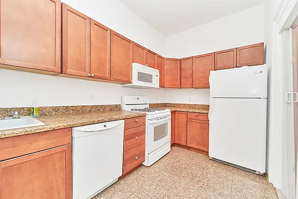 Rented by Compass | media 19