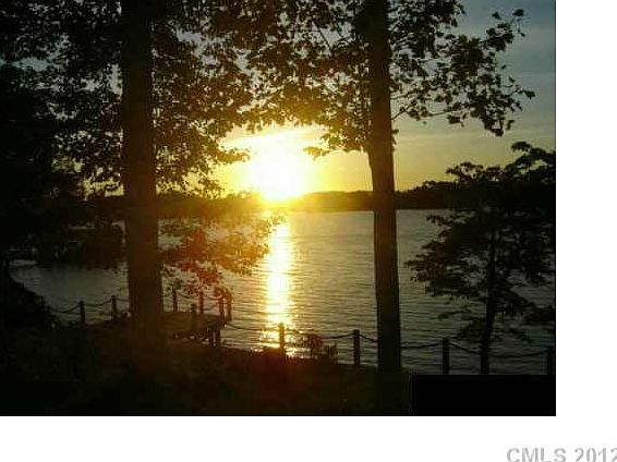 1st image of 180 Fawn Ln