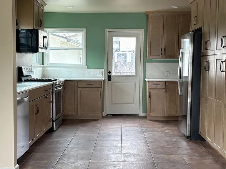 314 Castaic Ave — Photo 4