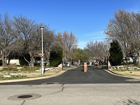 2nd image of 8417 E 98th Pl
