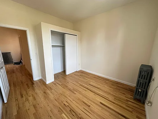 Rented by Premier Metro Realty Corp | media 15