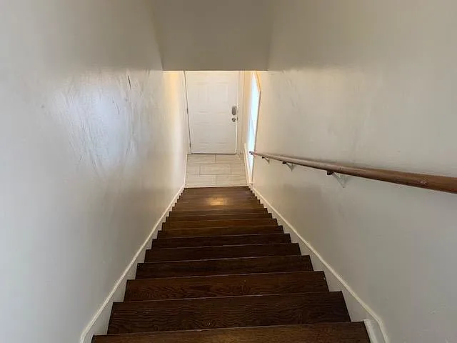 2 bed, 1200 sqft, $2,100 — Photo 2