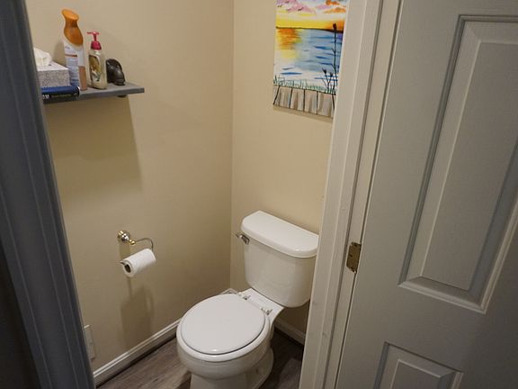 5th image of 1719 Wood Carriage Way