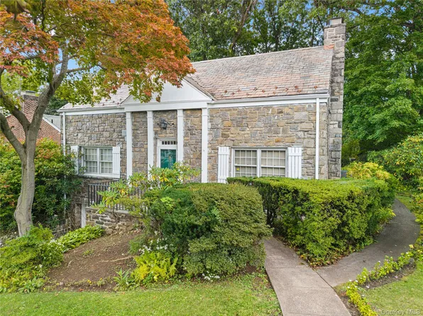 24 (aka 28) Ritchie Drive, Yonkers, NY 10705