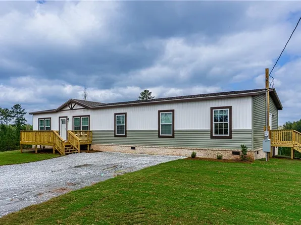 210 Ridge Rd, Seale, AL 36875