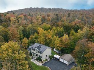 320 S Turnpike Rd, Newfoundland, PA 18445