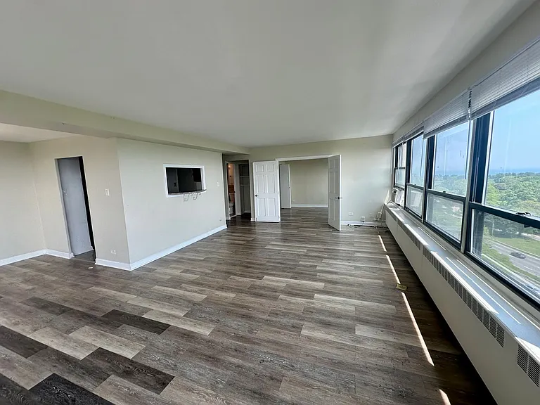 4180 Marine Terrace Apartments — Photo 222