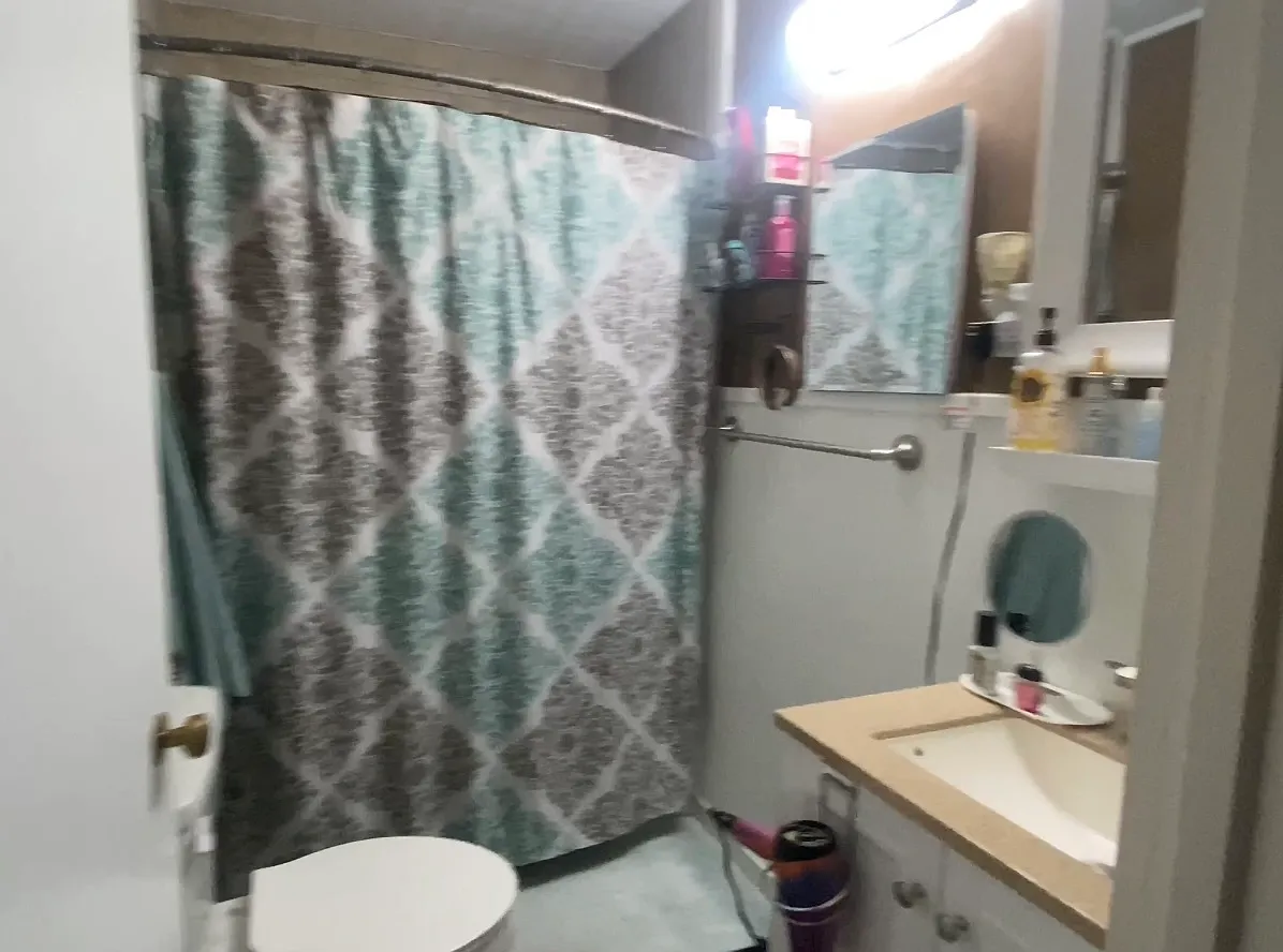 3 bed, 1278 sqft, $2,200 — Photo 4