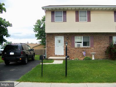 615 Cricket Ln, Mc Sherrystown, PA, 17344