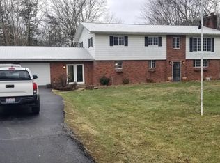 5595 Rhoric Rd, Athens, OH 45701