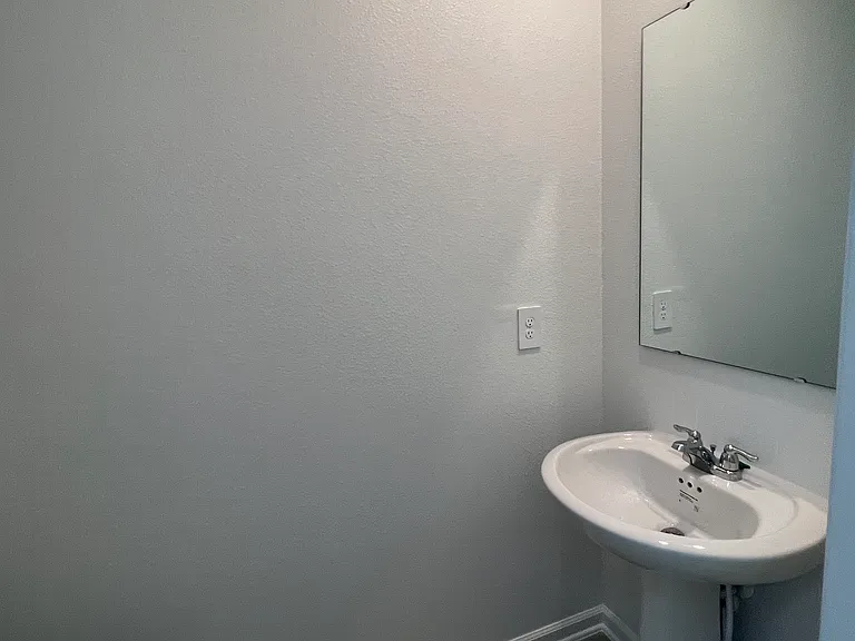 2170 Lasso Loop — Photo 31