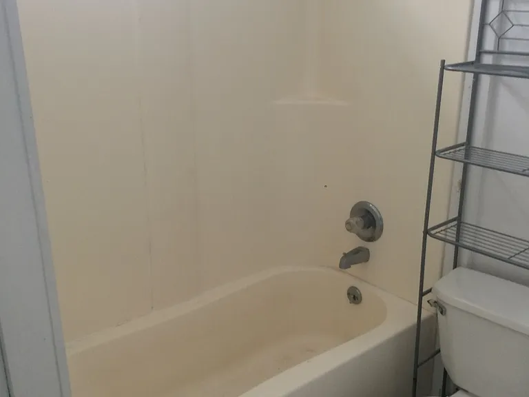3421-23 Milan St #3421 — Photo 6