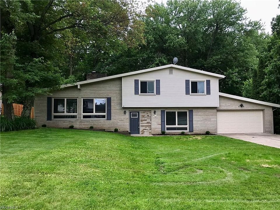 1st image of 8442 Deer Creek Ln NE