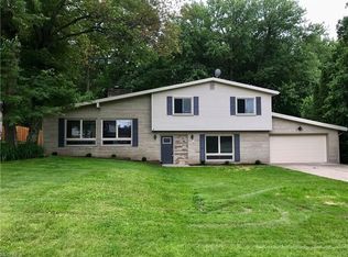 8442 Deer Creek Ln NE, Warren, OH