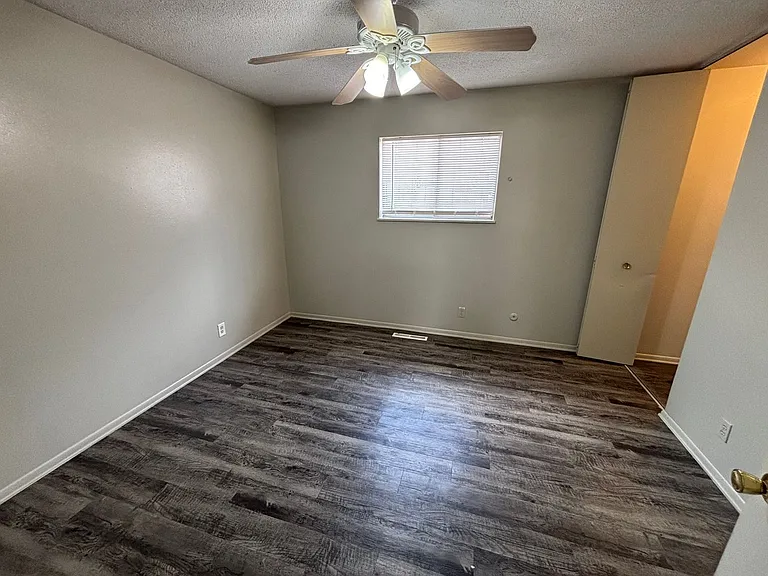 Taylor St Apartment — Photo 47