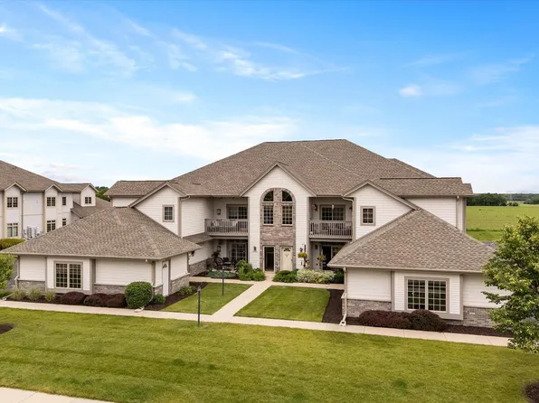 N161W19112 Oakland DRIVE, Jackson, WI 53037