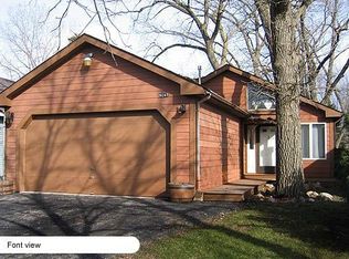 26247 N Walnut Ave, Mundelein, IL