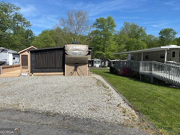 3rd image of 101 Bridge Loop Dr