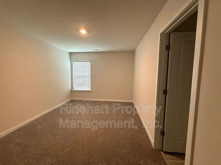 328 Ginsberg Rd — Photo 23