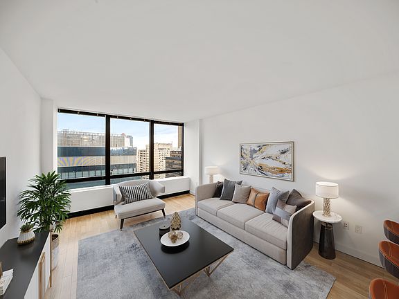 2nd image of 1113 York Ave APT 25B