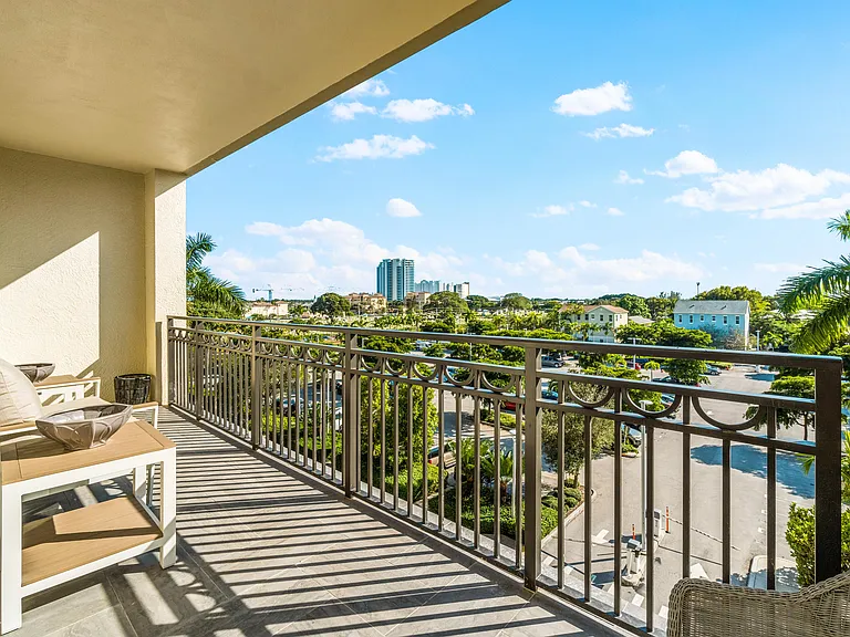 550 Okeechobee Blvd #422 — Photo 25