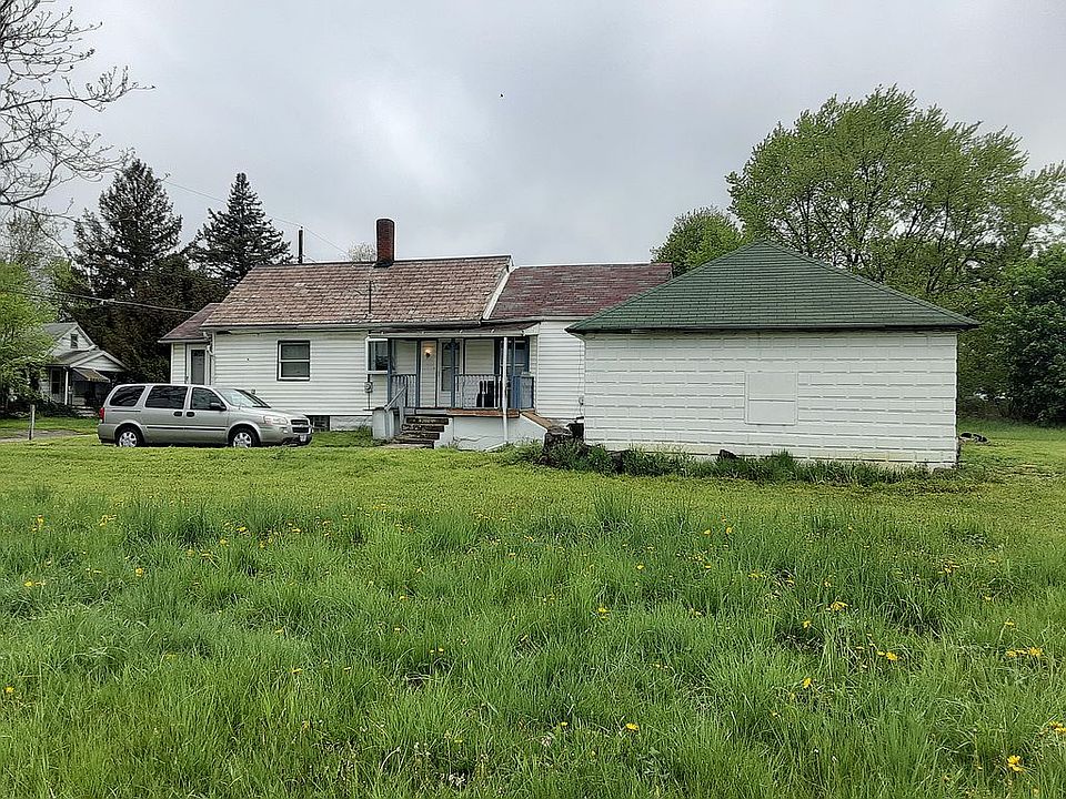 1st image of 2308 Russell Ave
