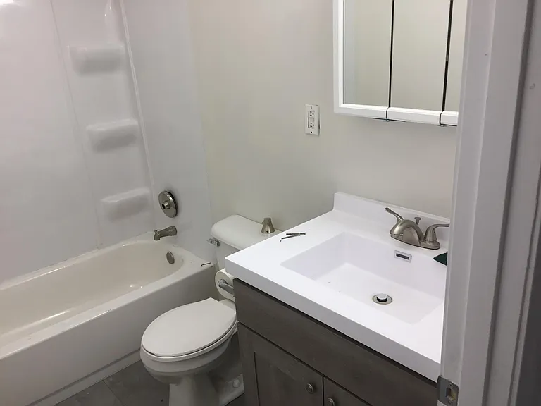 1016 Scott St — Photo 6