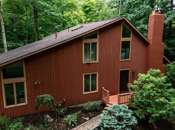 5404 Springview Dr, Fayetteville, NY 13066
