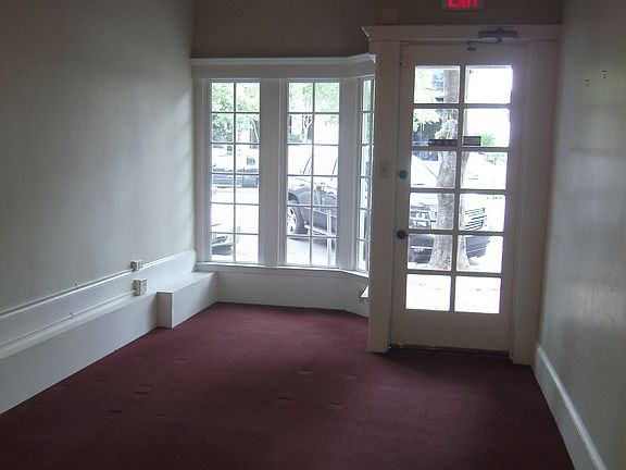 1st Floor Entrance/Reception/Waiting