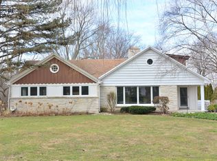 1015 Lone Tree Rd, Elm Grove, WI 53122