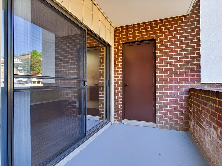 4008 Governors Sq #1 — Photo 17