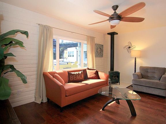3rd image of 318 Riverview Ave