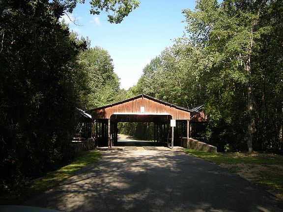 3rd image of 207 Stone Hollow Trce