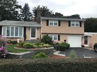 613 Budlong Rd, Cranston, RI 02920