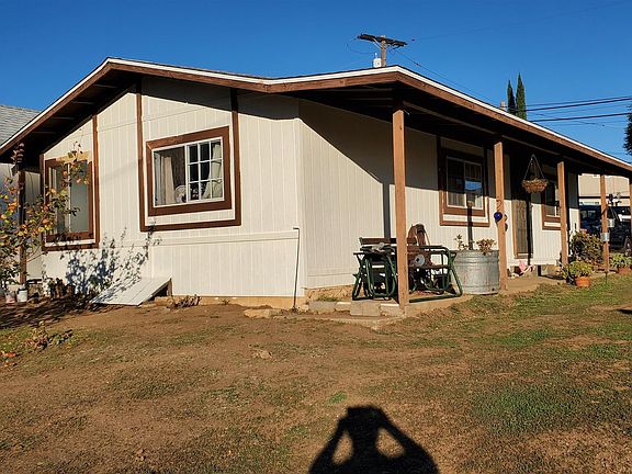 2nd image of 2330 Eucalyptus Dr