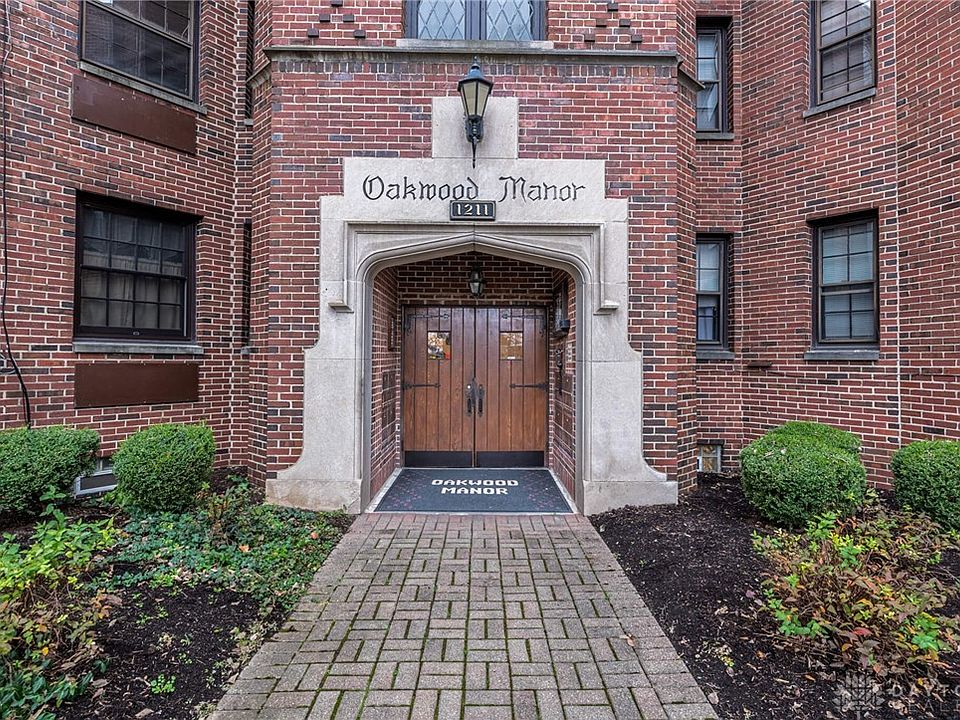 1st image of 1211 Far Hills Ave APT 104