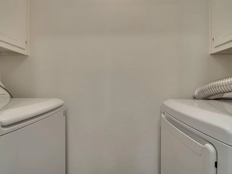 1233 Cordell St — Photo 9