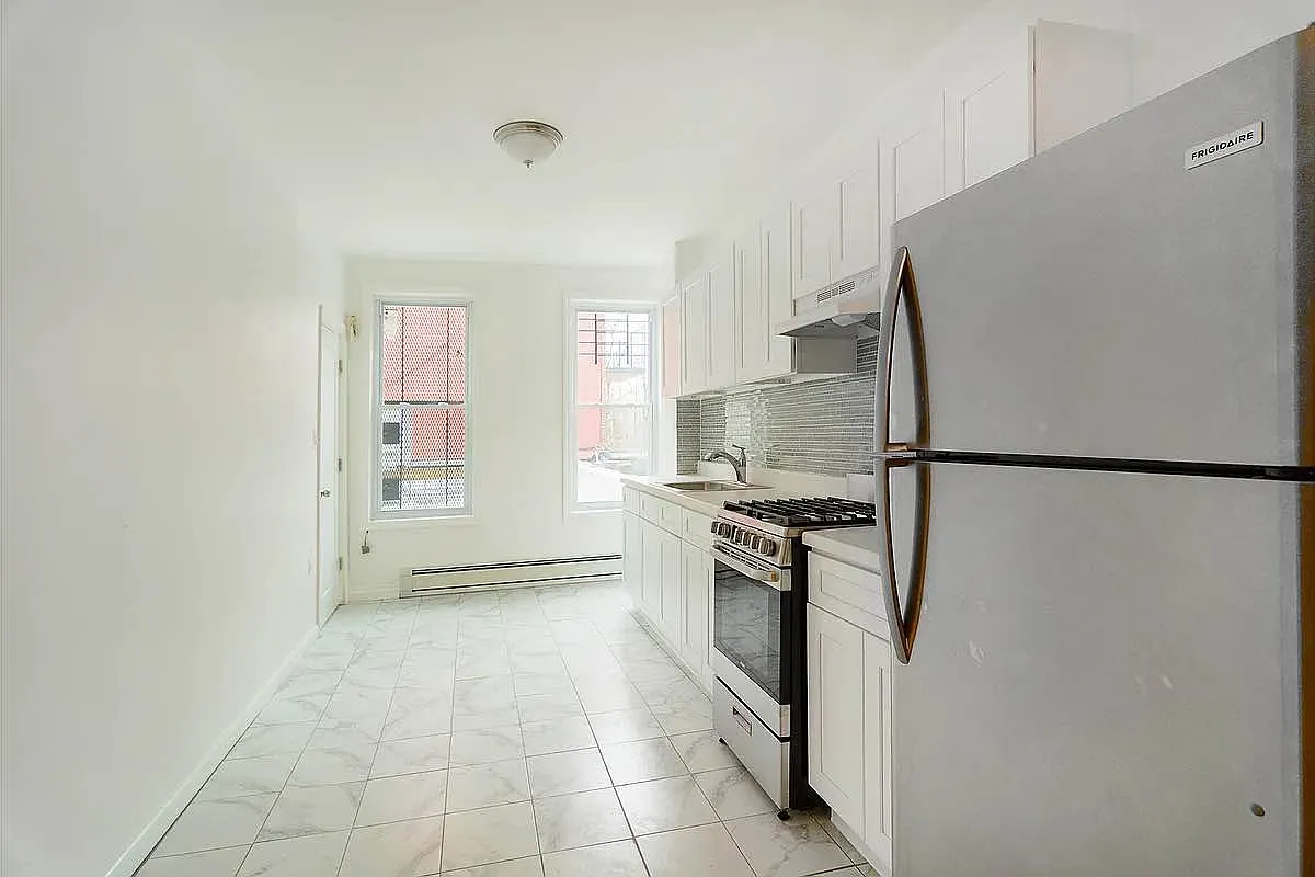 380 Knickerbocker Avenue — Photo 1