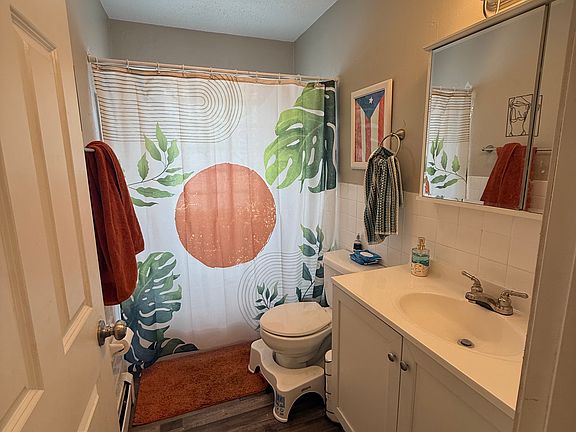 3rd image of 814 11th Ave SE APT 302