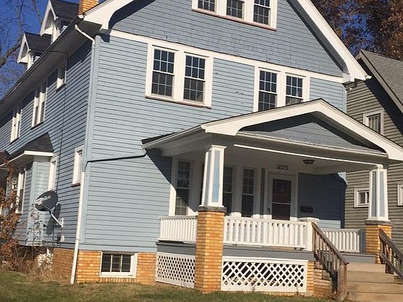 2nd image of 1987 Cottage Grove Dr