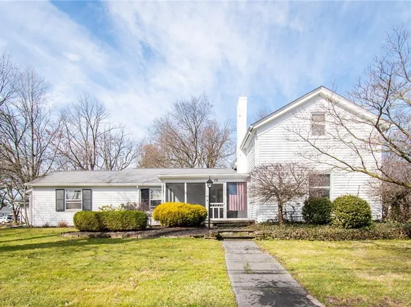 15 Water St, Poland, OH 44514