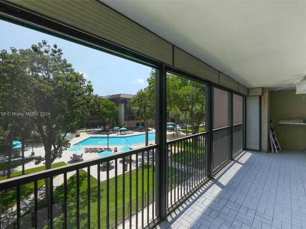 2808 N 46th Ave APT E447, Hollywood, FL 33021