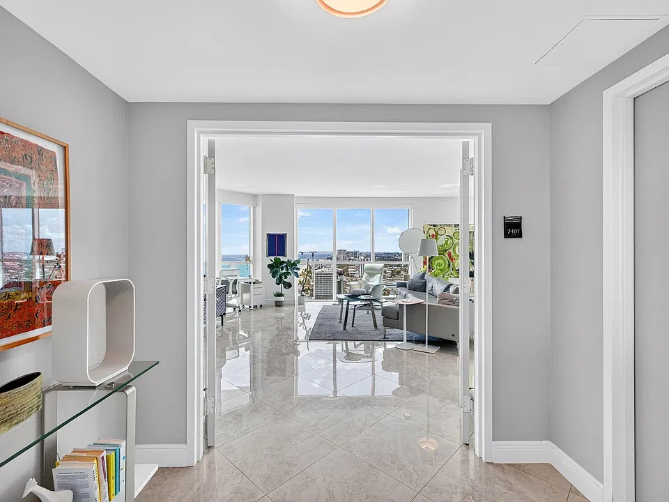 101 S Fort Lauderdale Beach Blvd #2407