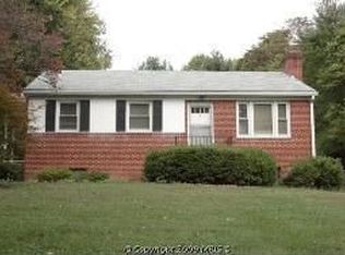 9 Wolf Dr, Silver Spring, MD 20904