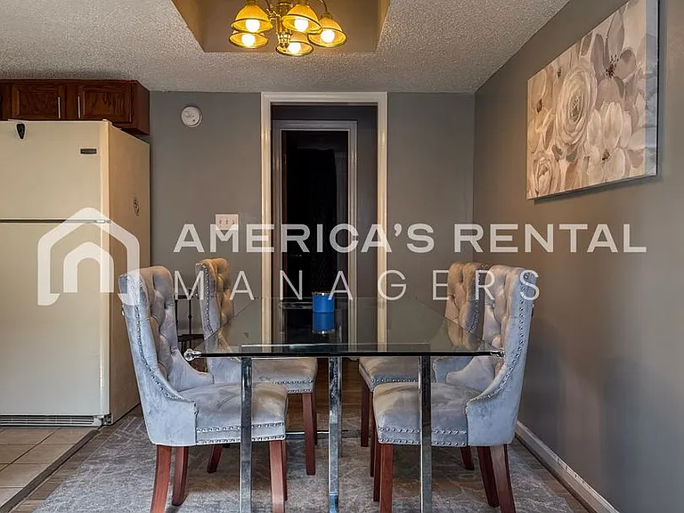 1219 Magnolia Pl — Photo 7