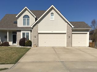 8104 NE 74th St, Kansas City, MO 64158